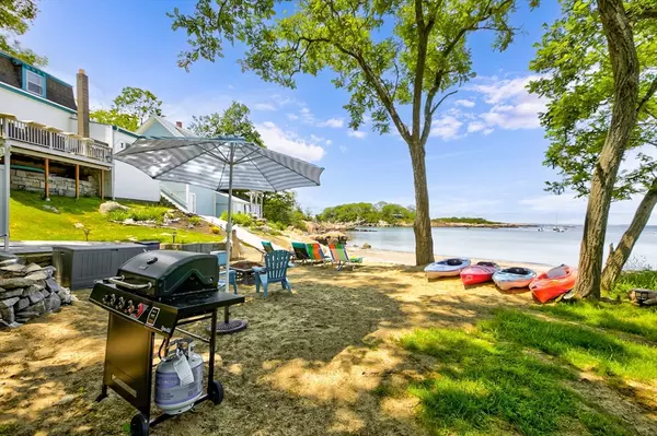 9 Mechanics Pl, Gloucester, MA 01930