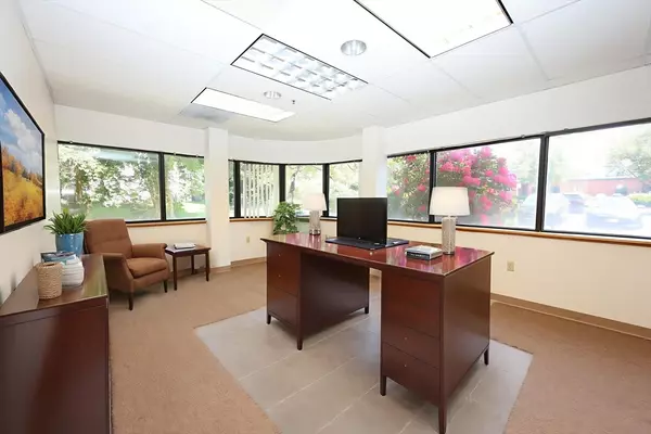 Canton, MA 02021,275 Turnpike St