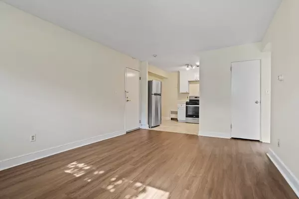 Ayer, MA 01432,108 E Main St #2