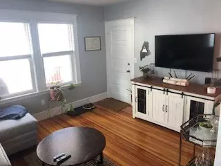 Salem, MA 01970,28 Eden St #1