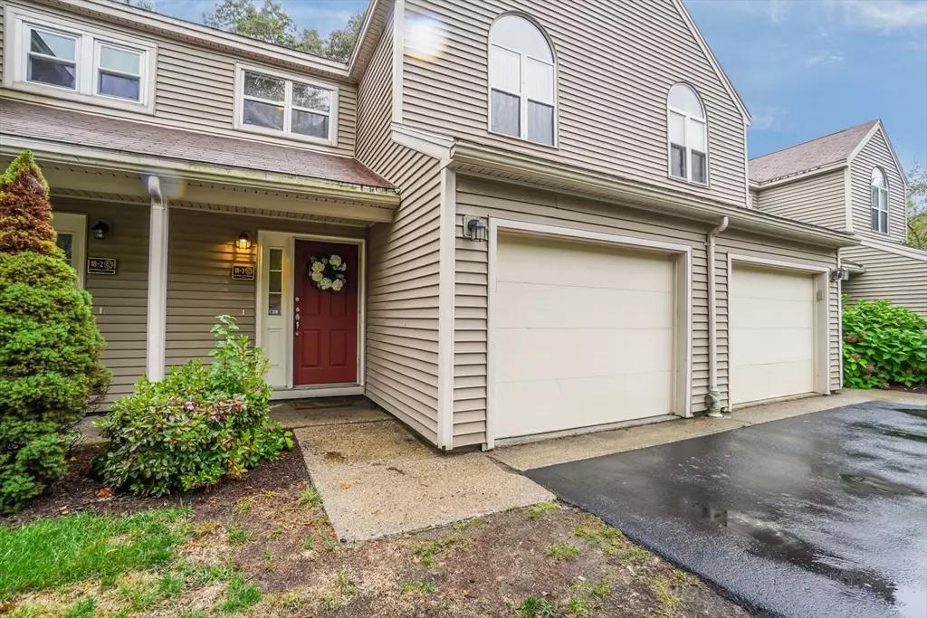 Oxford, MA 01537,18 Thayer Pond Dr #3