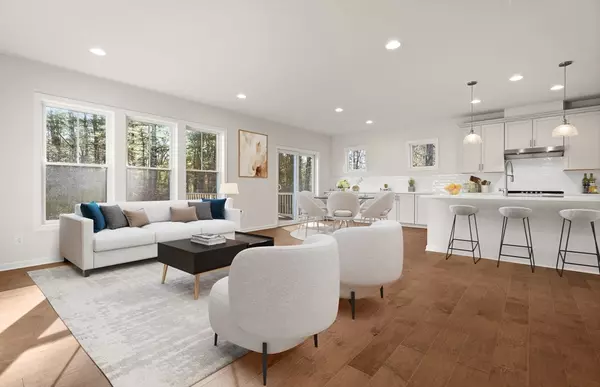 Norton, MA 02766,20 Lloyd Circle #32