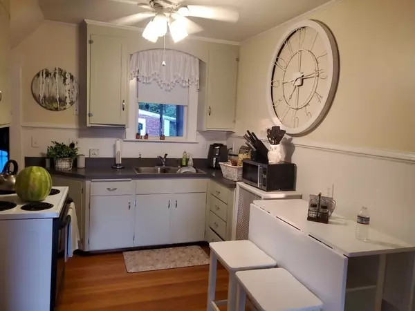 Woburn, MA 01801,727 REAR Main St #1