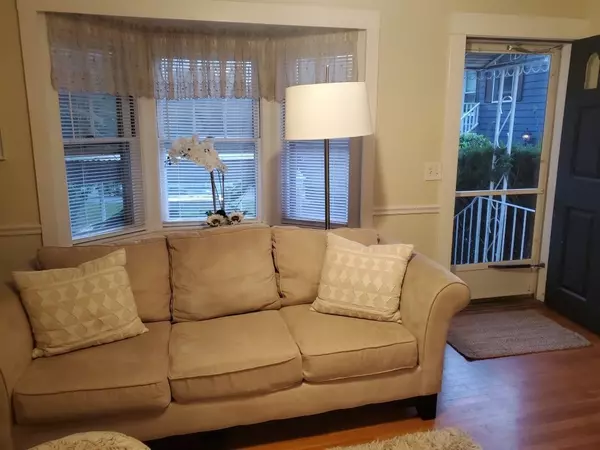 Woburn, MA 01801,727 REAR Main St #1