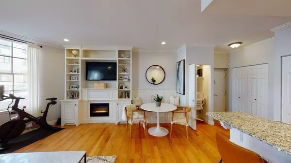 Boston, MA 02114,27 Bowdoin St #1B