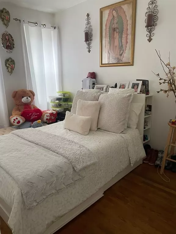 Chelsea, MA 02150,103 Shurtleff St #3