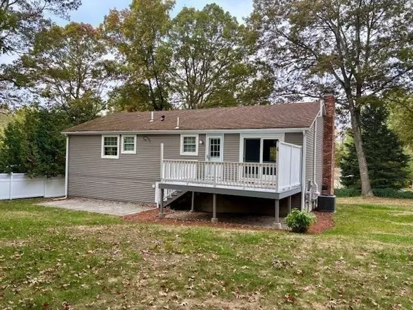Ashland, MA 01721,17 Stagecoach Dr