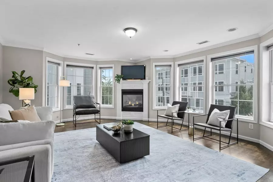 10 Saco St #4A, Boston, MA 02122