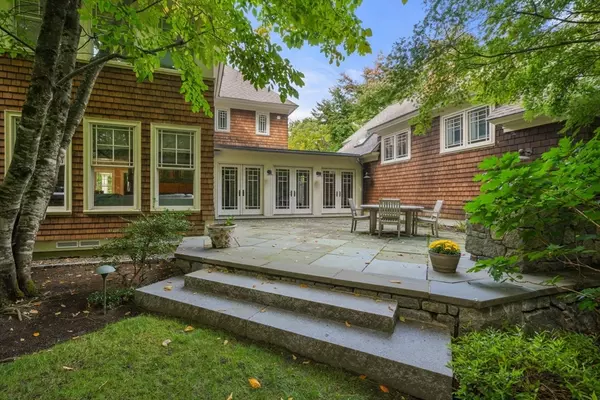 Weston, MA 02493,2 Candleberry Ln