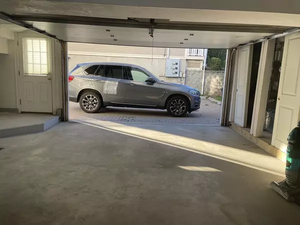 Waltham, MA 02453,220 Grove Street #1