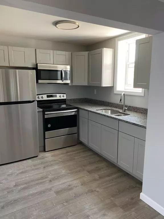 28 Bliss Street` #1, Dartmouth, MA 02748