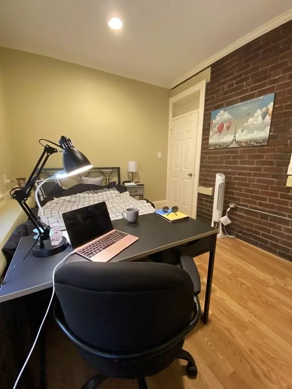 Boston, MA 02135,129 Chiswick Rd #6