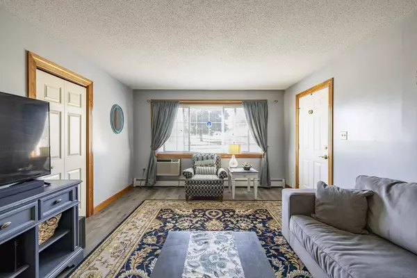 Chicopee, MA 01022,1183 James St #1183