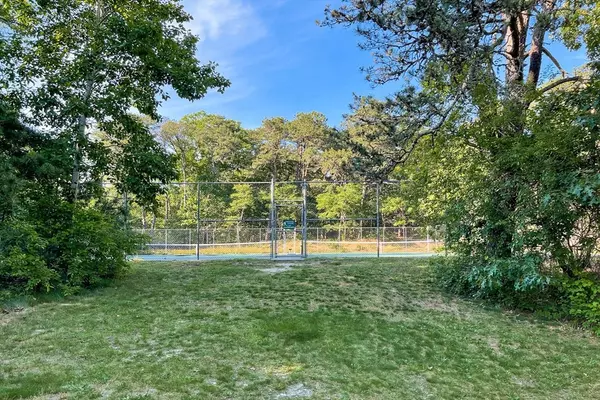 Orleans, MA 02653,75 Areys Ln