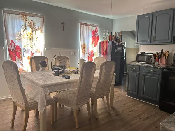 Central Falls, RI 02863,36 Garfield St
