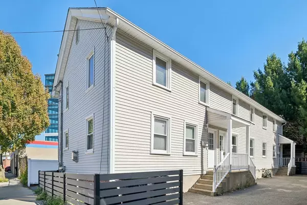 Somerville, MA 02143,2 Tremont Place #4