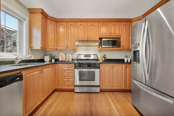 Waltham, MA 02453,40 Myrtle St #9