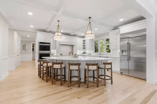 Lexington, MA 02420,18 Robinson Rd