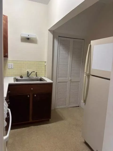 Acton, MA 01720,9 Windsor Ave #9-A