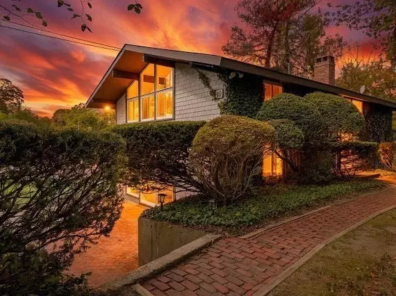 50 1st Parish Road, Scituate, MA 02066