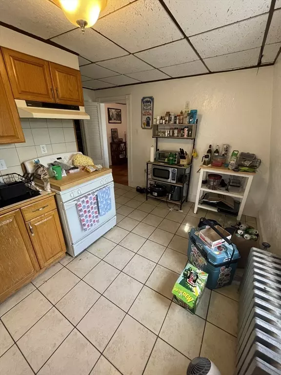 Somerville, MA 02143,18 Summit Ave #5