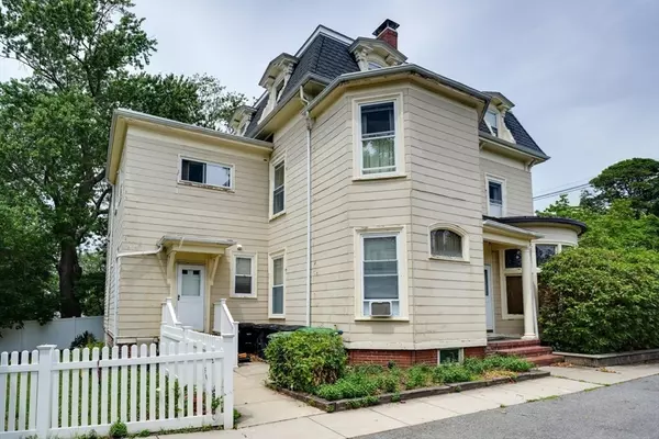 Somerville, MA 02143,18 Summit Ave #5