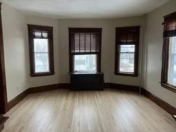 Worcester, MA 01610,3 View St #1