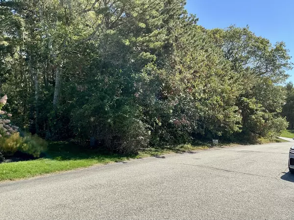 Mashpee, MA 02649,45 Fox Hill Rd