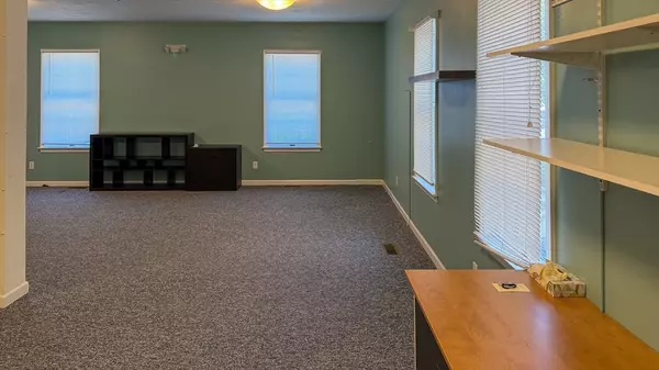 Falmouth, MA 02540,24 Spring Bars Rd