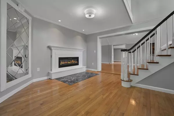 Dartmouth, MA 02747,1261 N Hixville Rd