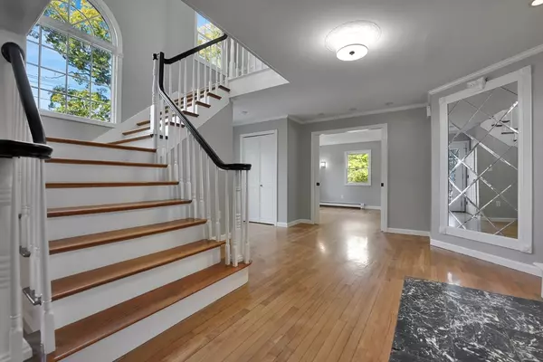 Dartmouth, MA 02747,1261 N Hixville Rd