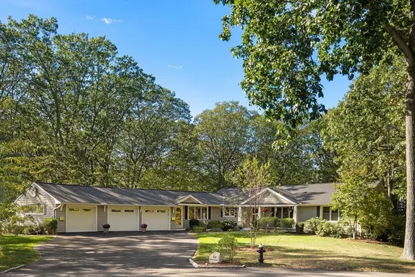 Lexington, MA 02420,22 Peachtree Rd