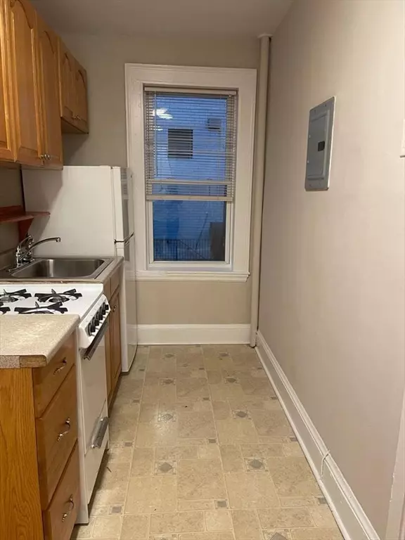 389 Massachusetts Ave #9, Arlington, MA 02474