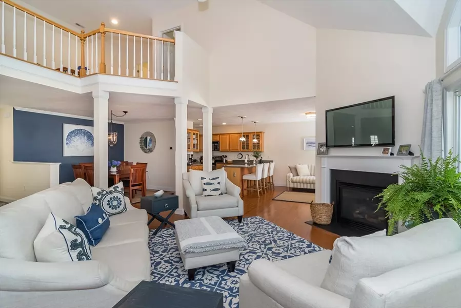 12 Turnberry Rd #12, Bourne, MA 02532