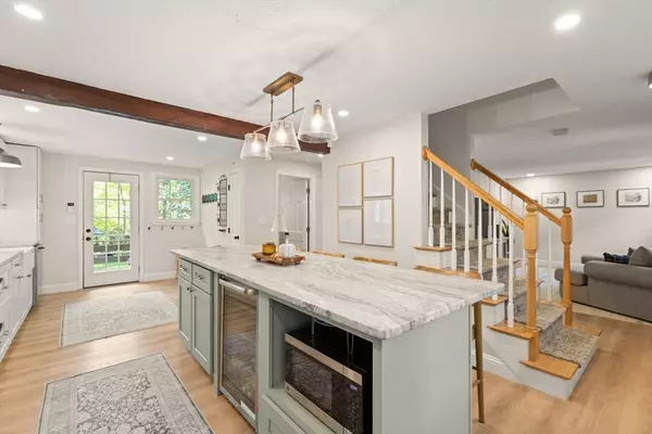 Easton, MA 02356,9 Shagbark Road