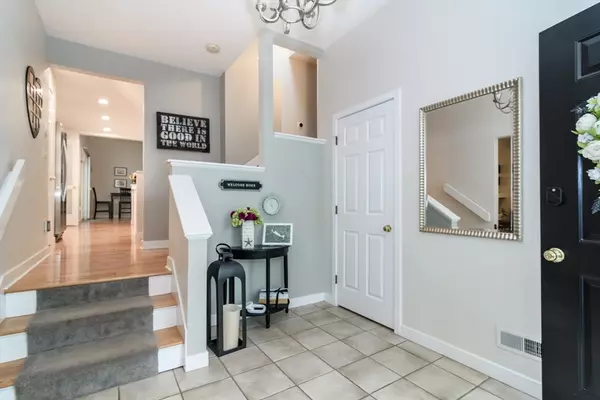 Natick, MA 01760,8 Frost Street