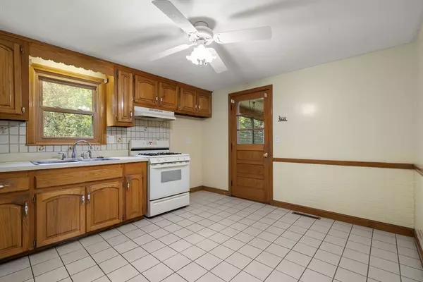 Norwood, MA 02062,26 Garden Pkwy