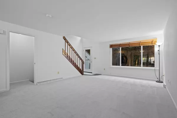Hudson, MA 01749,113 Brigham St #5C