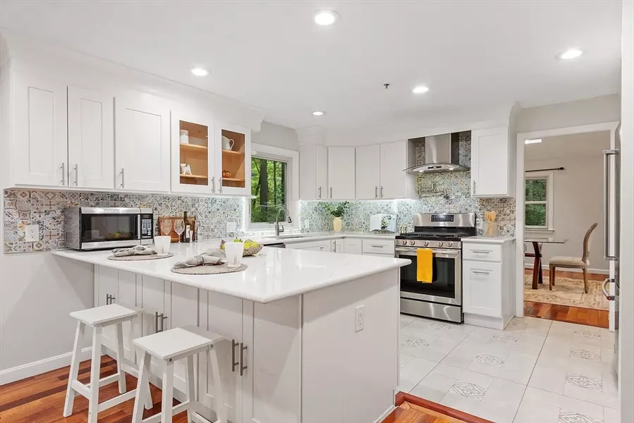 45 Winterberry Way, Bedford, MA 01730