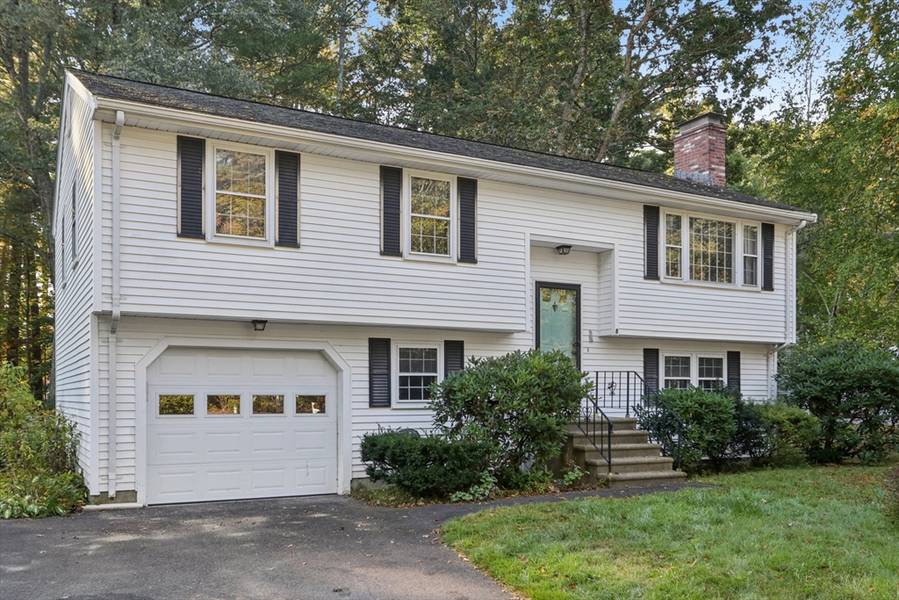 8 Glenn Dr, Maynard, MA 01754