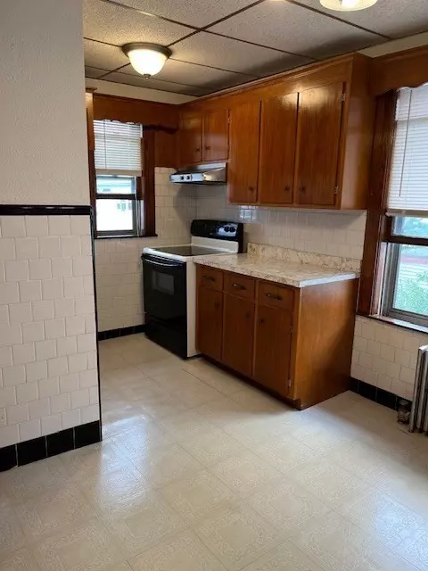 Medford, MA 02155,45 Alexander Ave #2