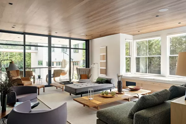 Cambridge, MA 02140,55 Raymond Street