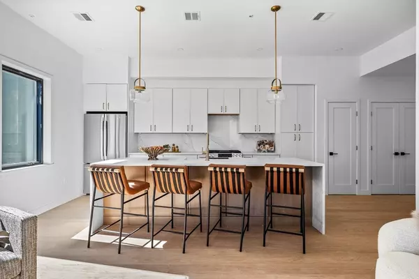 Boston, MA 02128,125 Addison Street #207