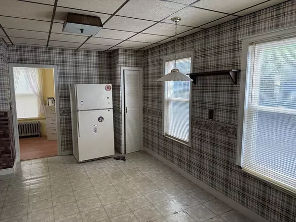 Worcester, MA 01603,5 Lisbon St
