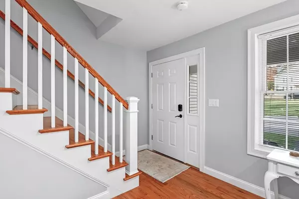 Middleton, MA 01949,49 Maple Street #B