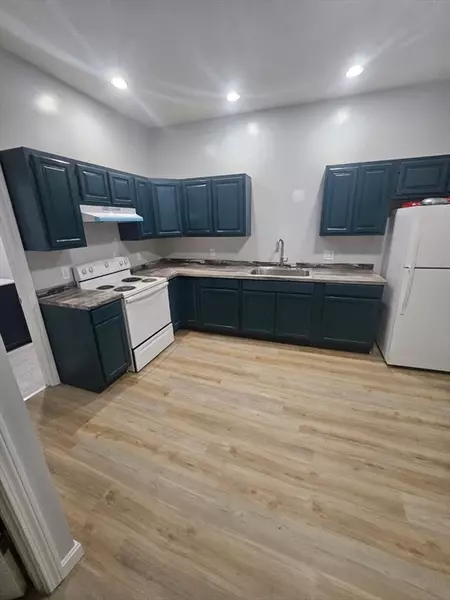 139 Covel #2, Fall River, MA 02720