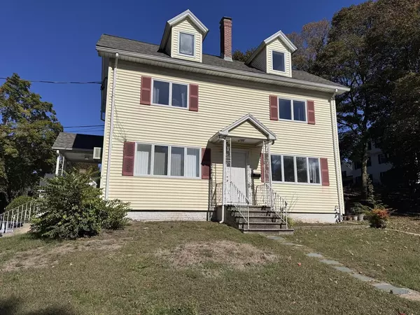 86 Salem #A, Reading, MA 01867