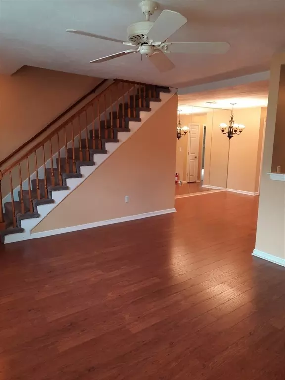 Rockland, MA 02370,25 Hobart Lane #25