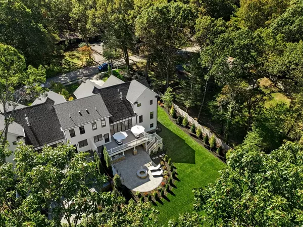 Bedford, MA 01730,18 Overlook Drive #1