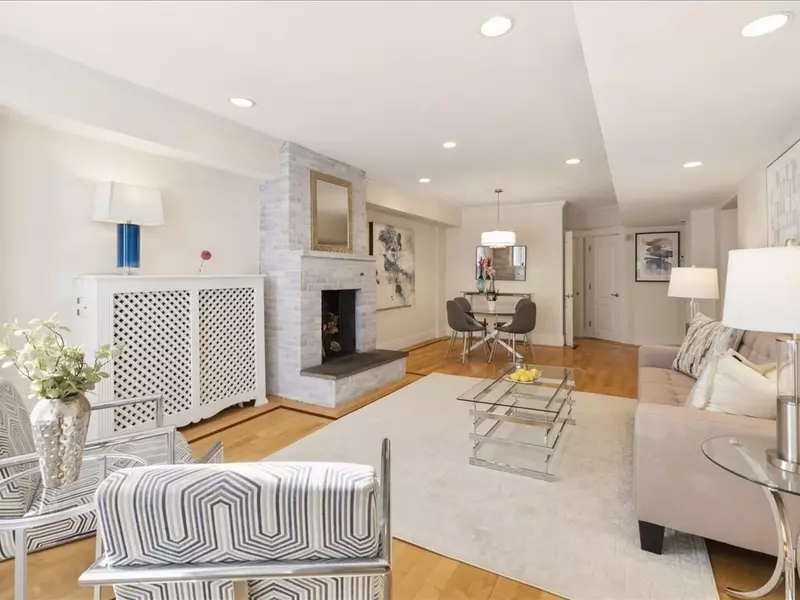 298 Marlborough #1, Boston, MA 02116
